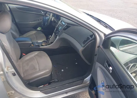 2013 Hyundai Sonata Se 2.0T z USA, uszkodzony, nr VIN 5NPEC4AB4DH697900